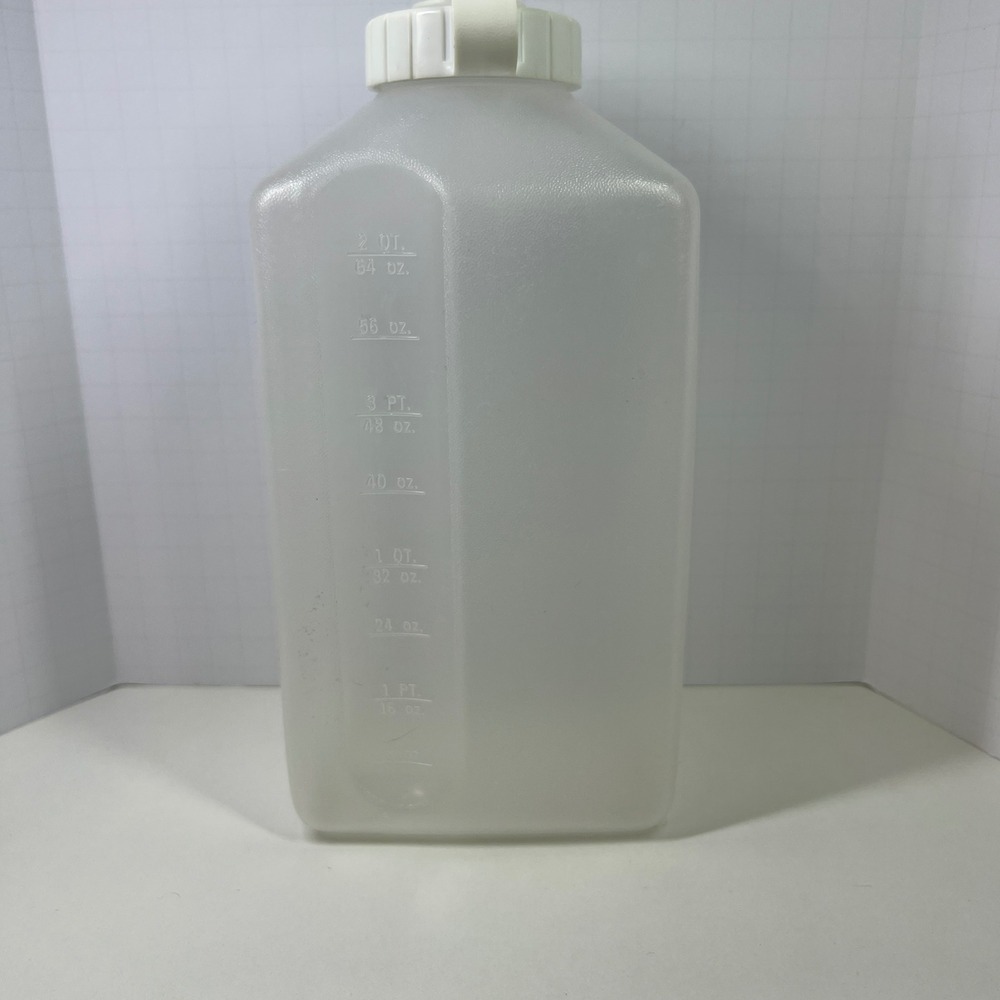 Vintage Rubbermaid 2 Quart 2 Liter Juice Pitcher Rectangular Frosted 2468 White